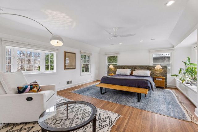 1930 Knox Avenue S, Minneapolis, MN 55403