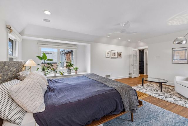 1930 Knox Avenue S, Minneapolis, MN 55403