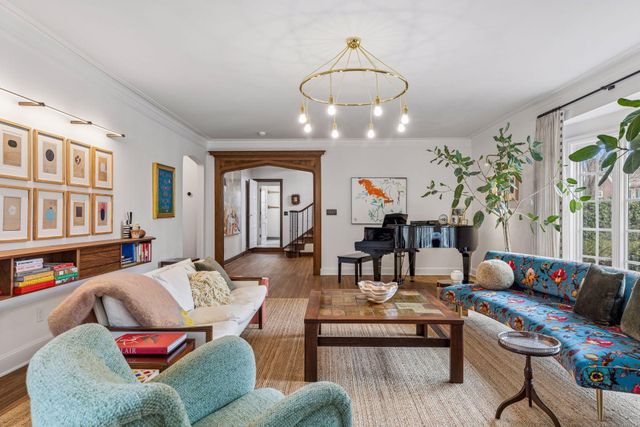 1930 Knox Avenue S, Minneapolis, MN 55403