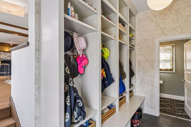 1930 Knox Avenue S, Minneapolis, MN 55403