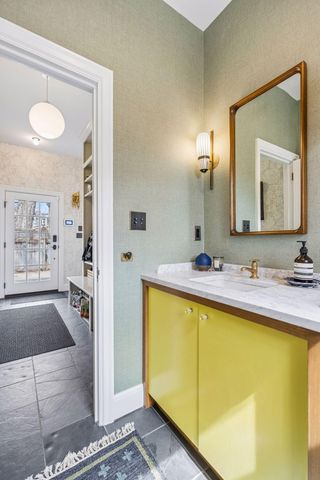 1930 Knox Avenue S, Minneapolis, MN 55403