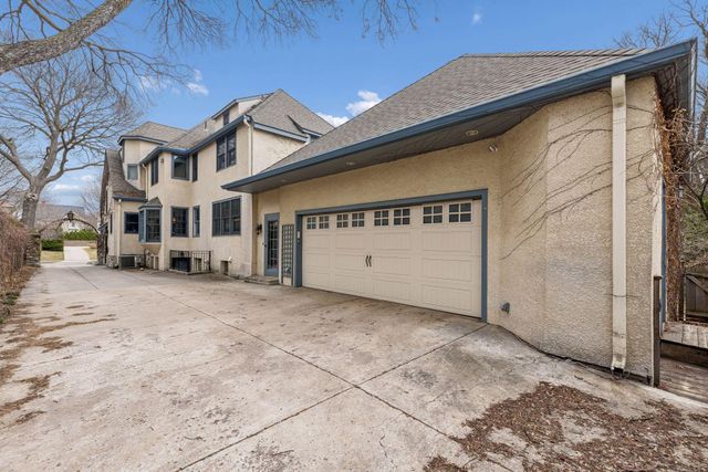 1930 Knox Avenue S, Minneapolis, MN 55403