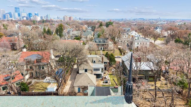 1930 Knox Avenue S, Minneapolis, MN 55403