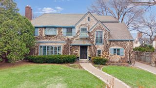 1930 Knox Avenue S, Minneapolis, MN 55403