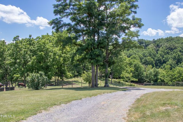 27069 Northridge Road, Meadowview, VA 24361