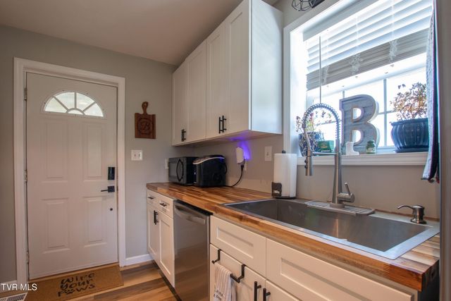 27069 Northridge Road, Meadowview, VA 24361