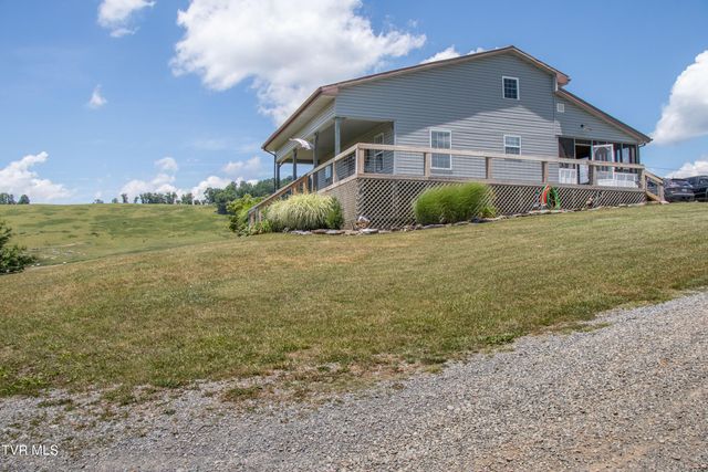 27069 Northridge Road, Meadowview, VA 24361