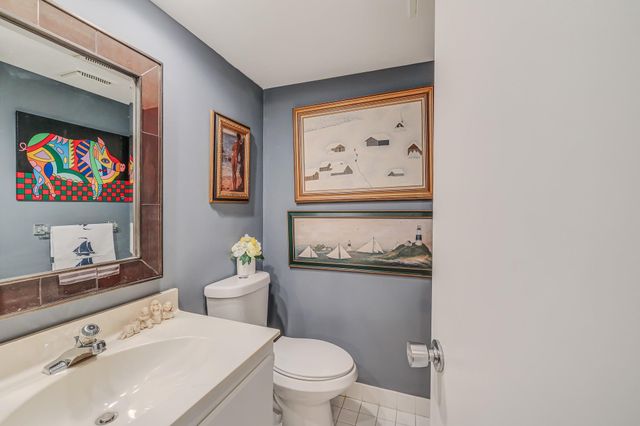 3520 Oaks Way 809, Pompano Beach, FL 33069