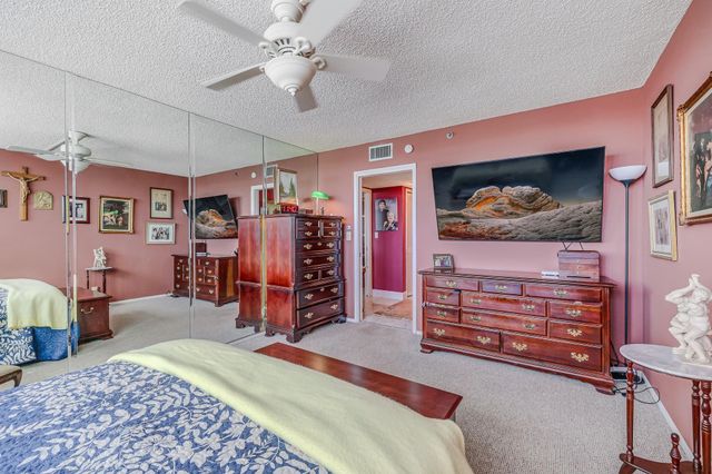 3520 Oaks Way 809, Pompano Beach, FL 33069