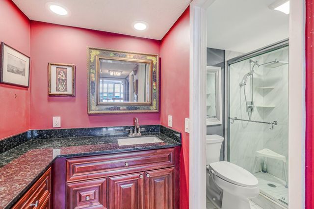 3520 Oaks Way 809, Pompano Beach, FL 33069