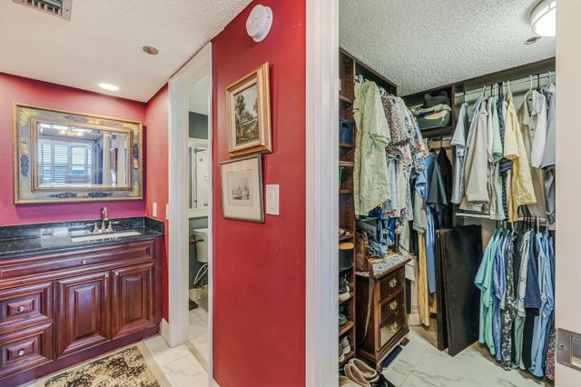 3520 Oaks Way 809, Pompano Beach, FL 33069