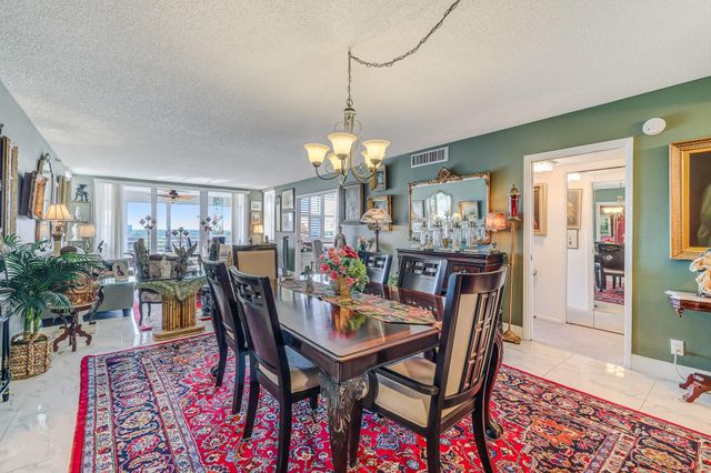 3520 Oaks Way 809, Pompano Beach, FL 33069