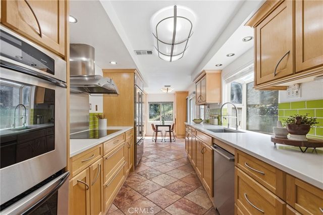 41 Hidden Valley, Monrovia, CA 91016