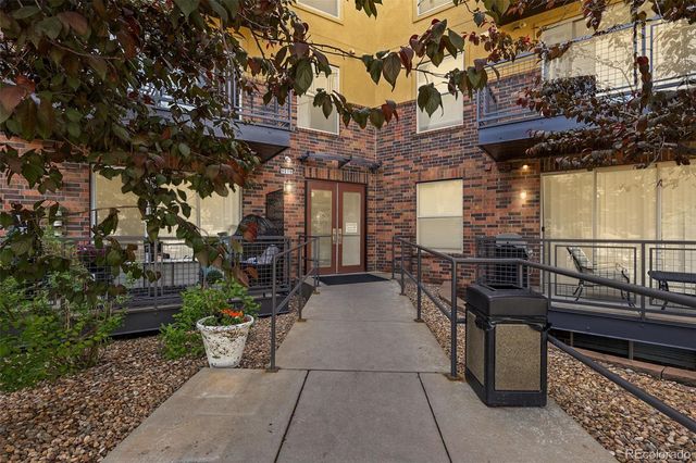 9019 E Panorama Circle D208, Englewood, CO 80112