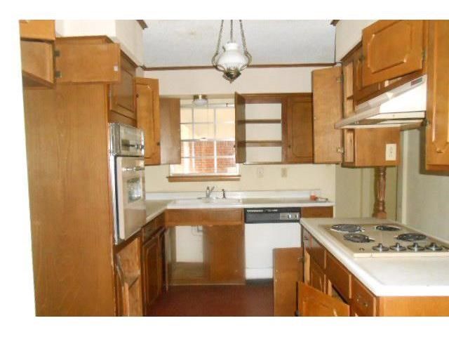 1608 Mims Street, Fort Worth, TX 76112