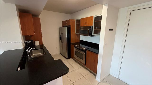 2775 NE 187th St 316, Aventura, FL 33180