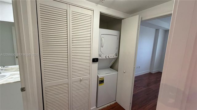 2775 NE 187th St 316, Aventura, FL 33180