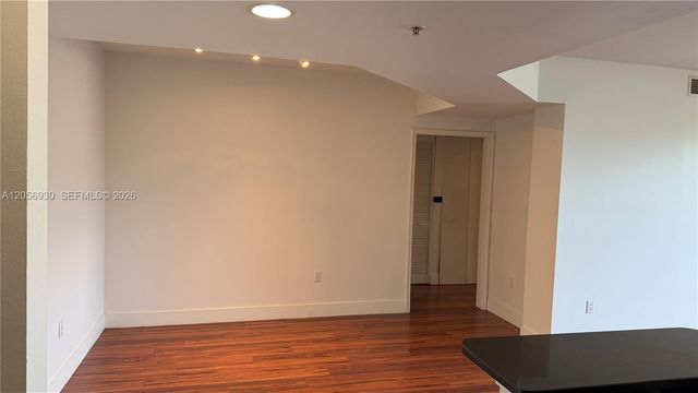 2775 NE 187th St 316, Aventura, FL 33180