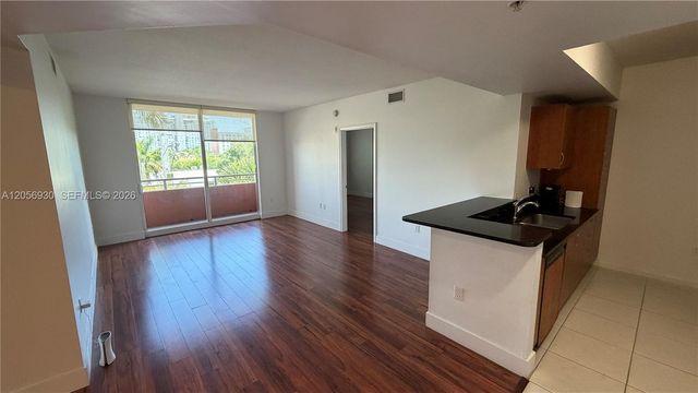 2775 NE 187th St 316, Aventura, FL 33180