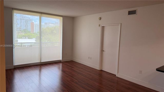 2775 NE 187th St 316, Aventura, FL 33180