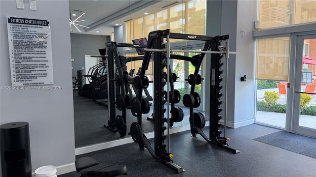 2775 NE 187th St 316, Aventura, FL 33180