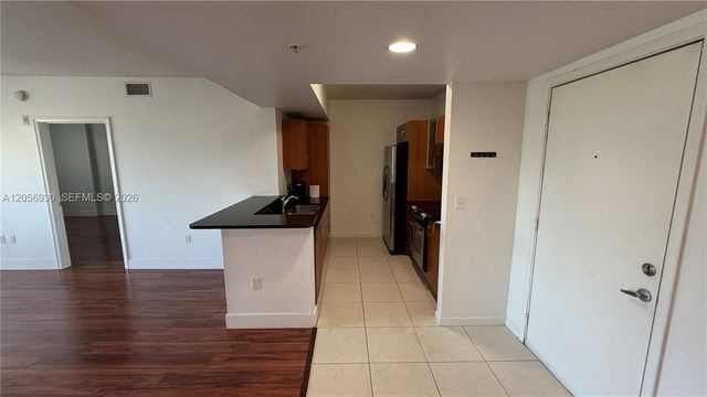 2775 NE 187th St 316, Aventura, FL 33180