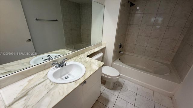 2775 NE 187th St 316, Aventura, FL 33180
