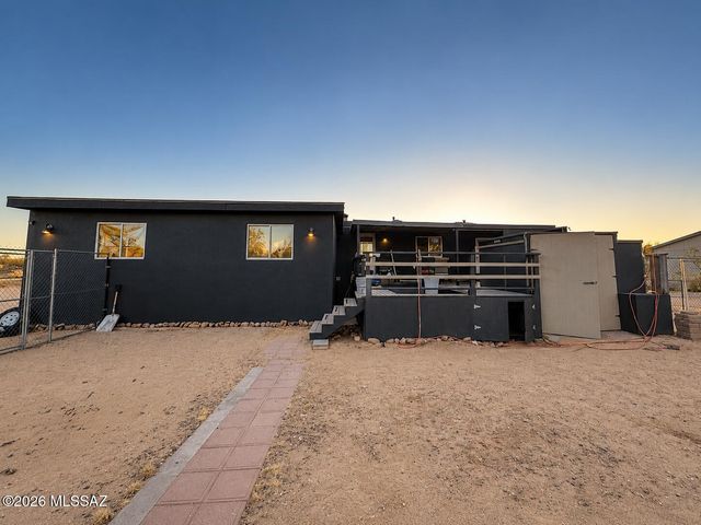 15967 W El Tiro Road, Marana, AZ 85653