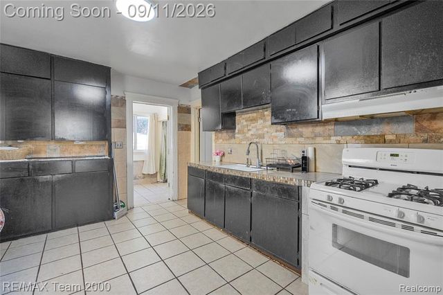 1952 Edwin Street, Hamtramck, MI 48212