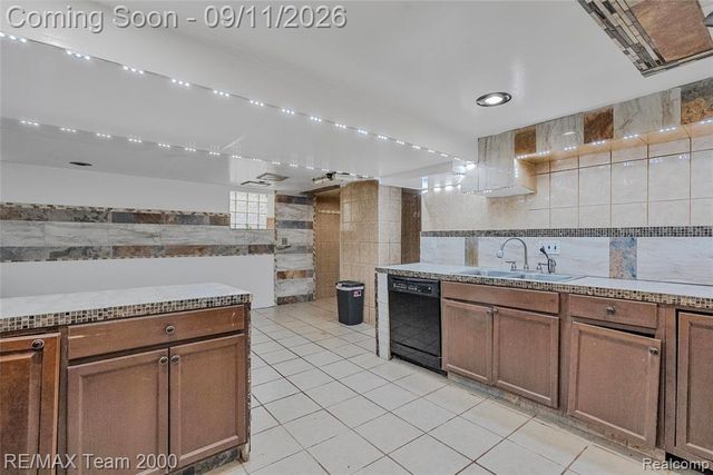 1952 Edwin Street, Hamtramck, MI 48212