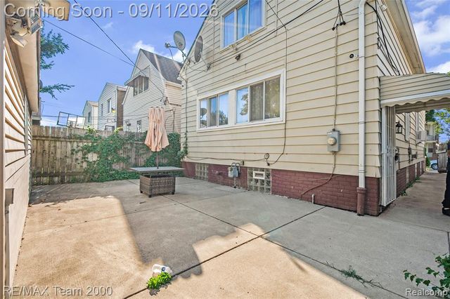 1952 Edwin Street, Hamtramck, MI 48212