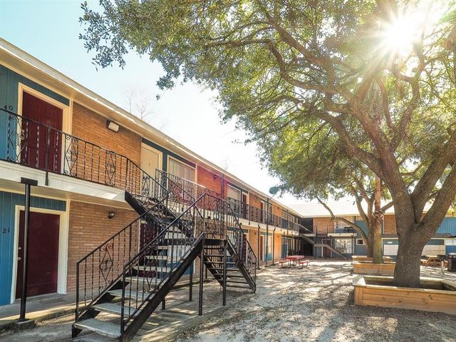 816 Oak Street 9-86, Houston, TX 77018