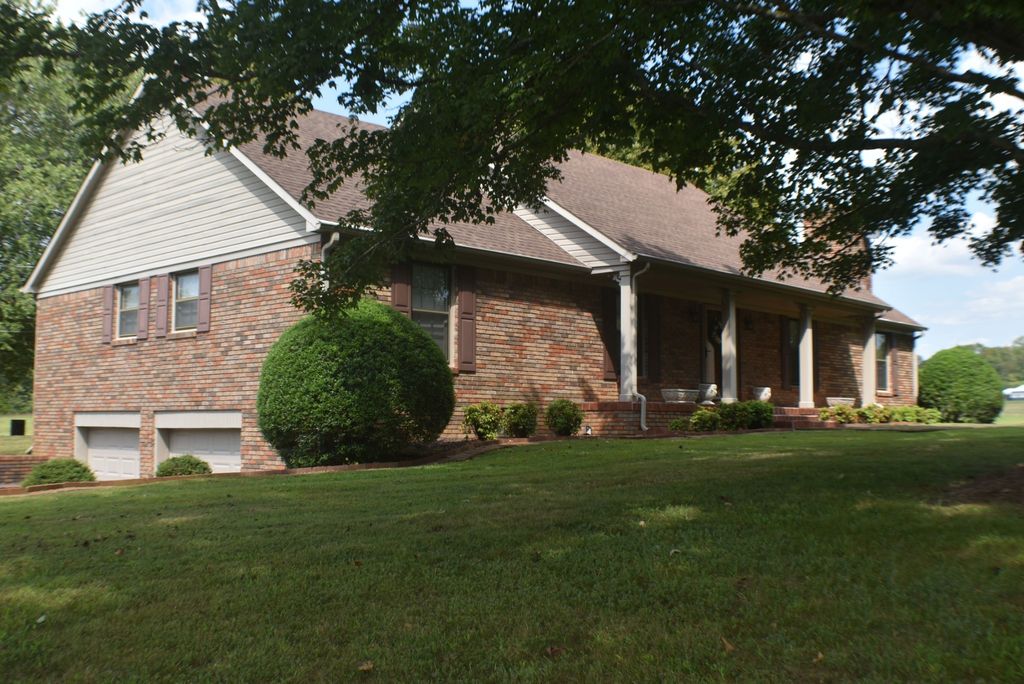 149 Childress Rd, Fayetteville, TN 37334