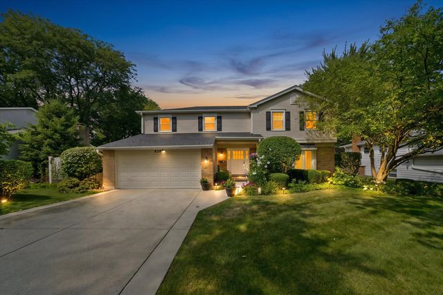 626 E Golf Road, Libertyville, IL 60048