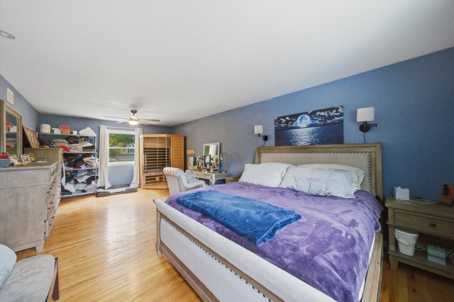 626 E Golf Road, Libertyville, IL 60048