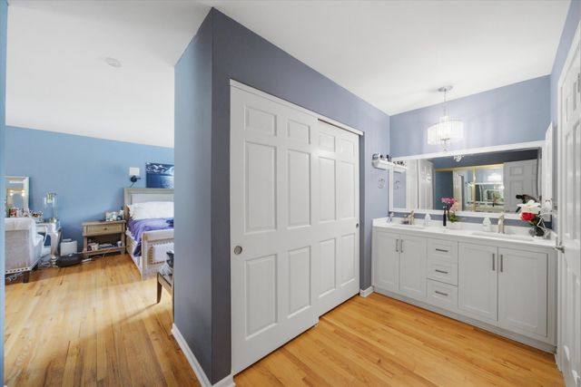 626 E Golf Road, Libertyville, IL 60048