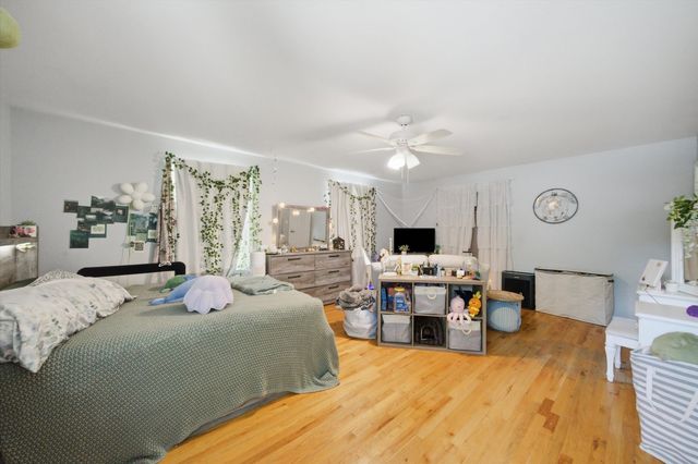 626 E Golf Road, Libertyville, IL 60048