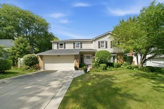 626 E Golf Road, Libertyville, IL 60048