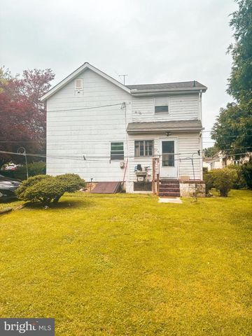 218 E 2ND ST, Avondale, PA 19311