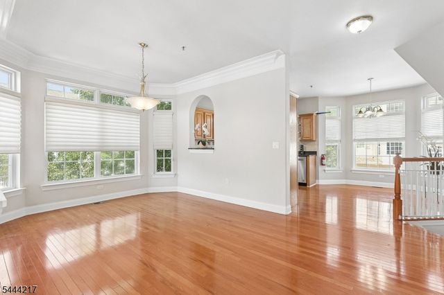 1366 Genovese Ln, Rahway City, NJ 07065