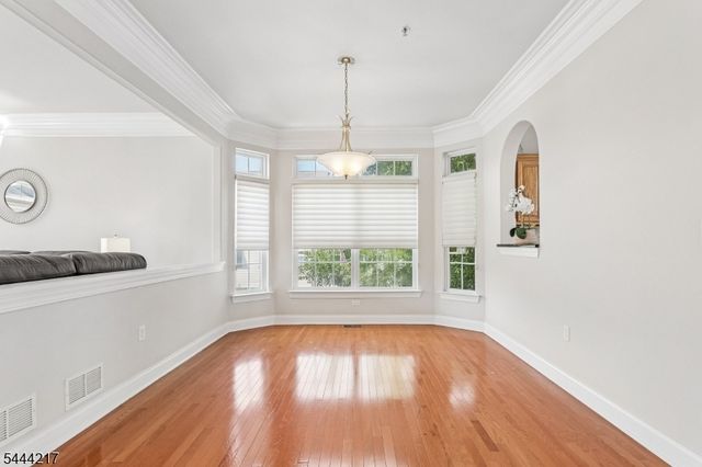 1366 Genovese Ln, Rahway City, NJ 07065