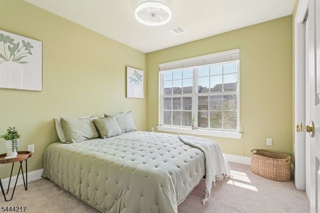 1366 Genovese Ln, Rahway City, NJ 07065