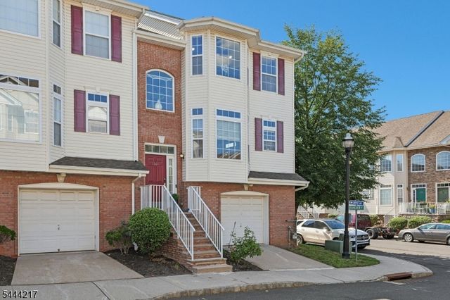 1366 Genovese Ln, Rahway City, NJ 07065
