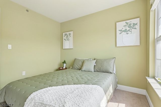 1366 Genovese Ln, Rahway City, NJ 07065