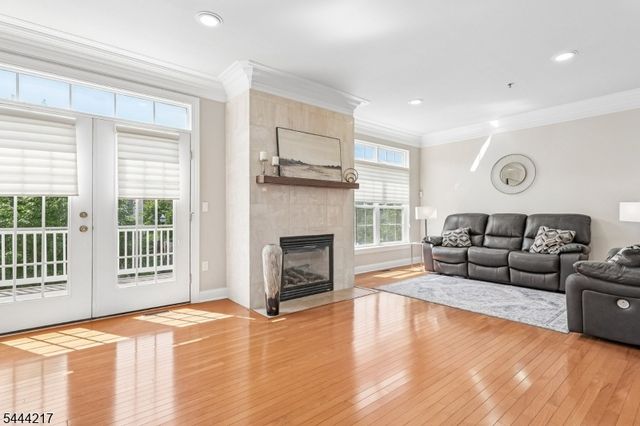 1366 Genovese Ln, Rahway City, NJ 07065