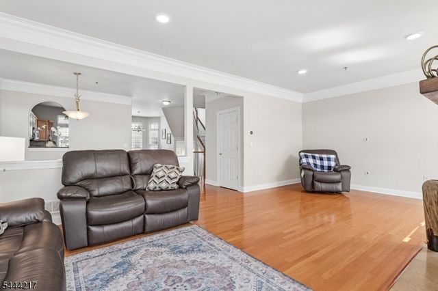1366 Genovese Ln, Rahway City, NJ 07065