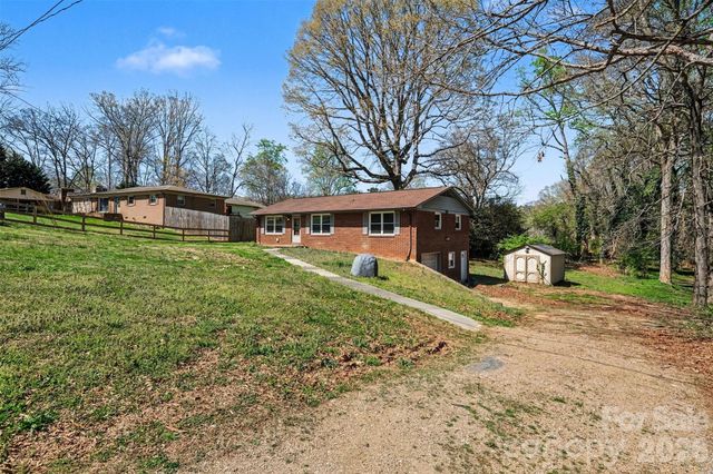 2230 Kenwood Drive, Kannapolis, NC 28081