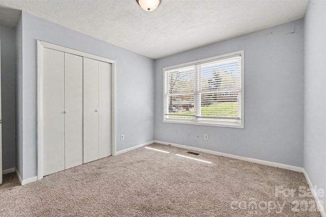 2230 Kenwood Drive, Kannapolis, NC 28081