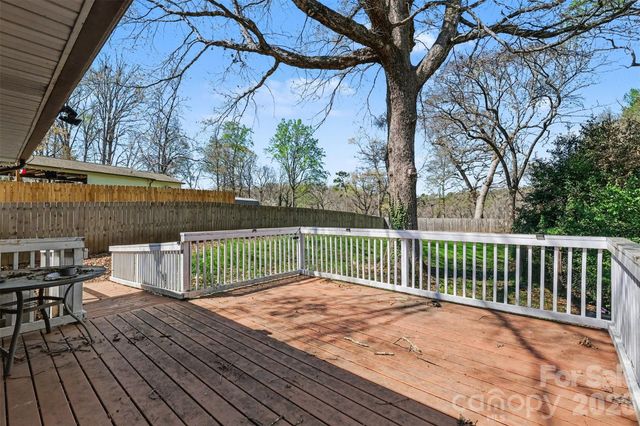 2230 Kenwood Drive, Kannapolis, NC 28081