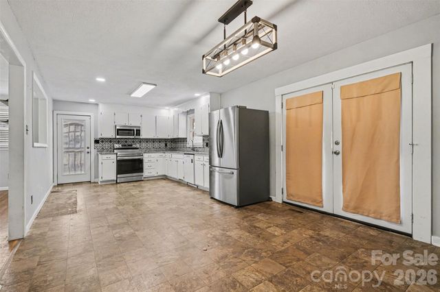 2230 Kenwood Drive, Kannapolis, NC 28081